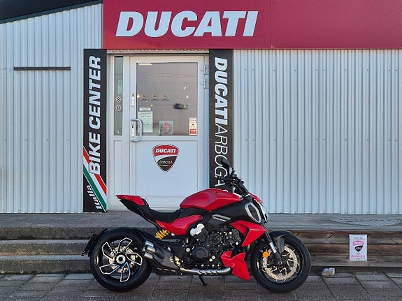 Ducati Diavel V4 Vinterkampanj
