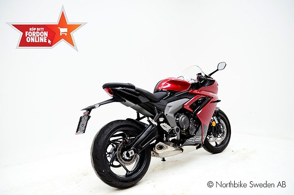 Triumph Daytona 660 - Fri hemleverans! *Prissänkt 20.000 kr* 3 of 13