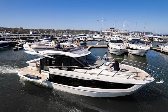NY Galeon 440 Flybridge/ Galeon 450 HTC