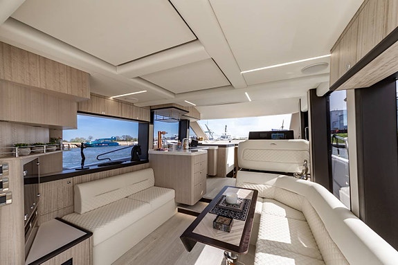 NY Galeon 440 Flybridge/ Galeon 450 HTC 10 of 12