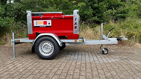 Älvestad-Tanken Dieseltank ADR Fuel Box 450L på släpvagn