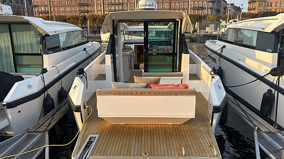 Delta 33 Coupé -2018 2 of 22