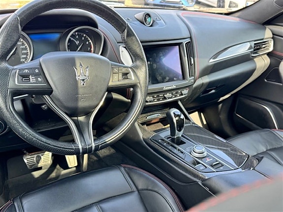 Maserati Levante 4 of 5