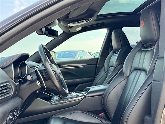 Maserati Levante 5 of 5