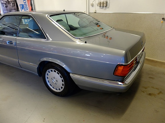Mercedes-Benz S420 3 of 11