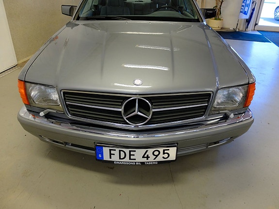 Mercedes-Benz S420 2 of 11