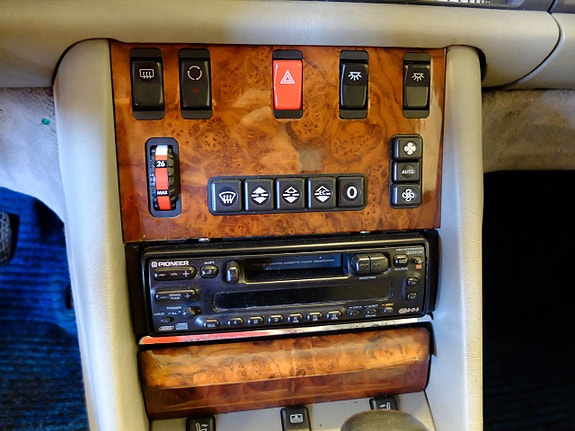 Mercedes-Benz S420 8 of 11