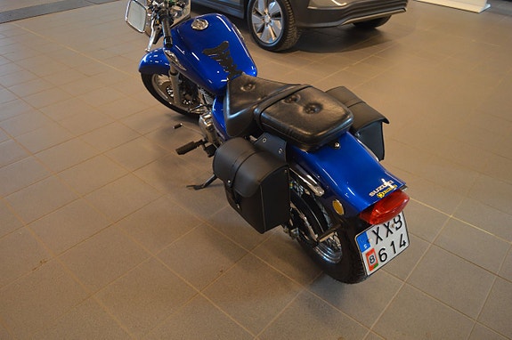 Suzuki  GZ Maruder 250 2 of 5