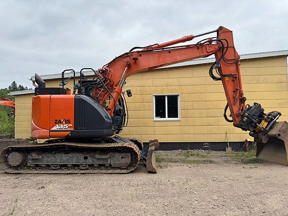 Hitachi ZX135 USBL-6