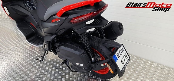 Aprilia SR GT 200 ABS  Låga mil 7 of 17