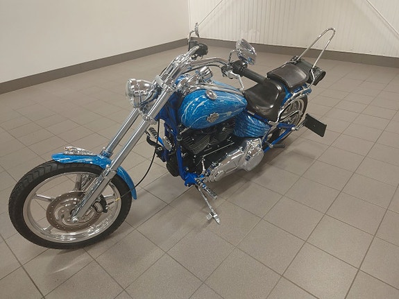 Harley-Davidson Rocker C 1.6 Twin Cam 96B 2 of 8
