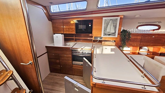 Hanse 531e  2004  Spain 7 of 12