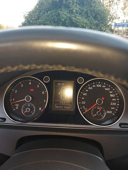 Volkswagen Passat 10 of 10