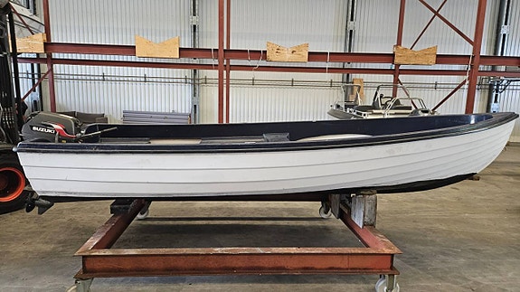 Roddbåt typ smögen 45 med Suzuki 9,9 2-takt 2000