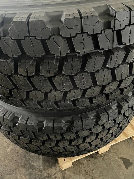 Bridgestone nya Bridgestone VSW på nya fälgar Volvo L70H L90 2 of 5
