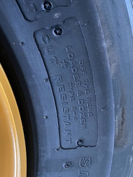 Bridgestone nya Bridgestone VSW på nya fälgar Volvo L70H L90 4 of 5