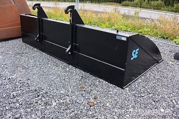 SE Equipment  Planeringsskopa Stora BM i Bruxite 500HB 3 of 4