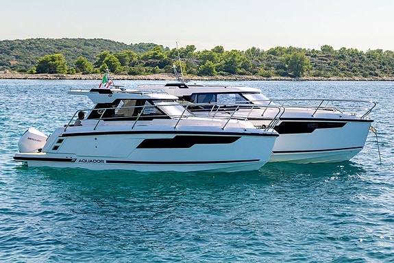 Aquador 250HT Mercury 250 V8 CW 2 of 10