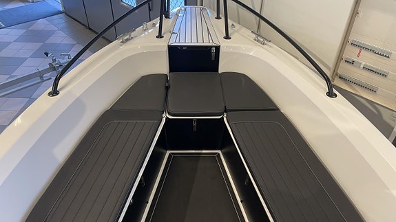 Micore 68br R-design | Mercury F150 3 of 10
