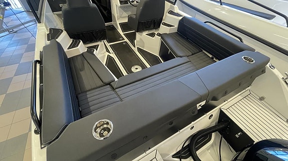 Micore 68br R-design | Mercury F150 4 of 10