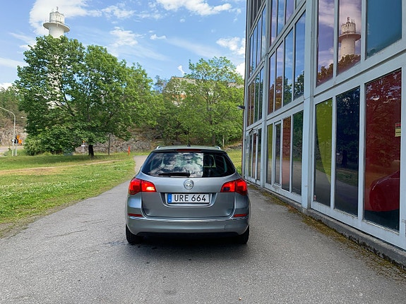 Opel Astra 18 of 23