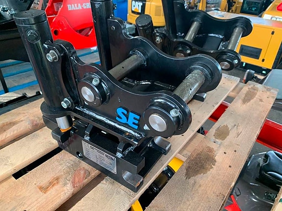 SE Equipment  Nytt hydrauliskt tiltfäste S40 4 of 5