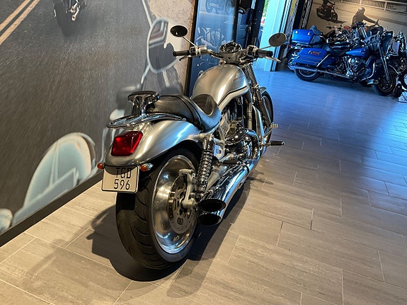 Harley-Davidson VRSCA V-Rod vi löser transporten 4 of 6