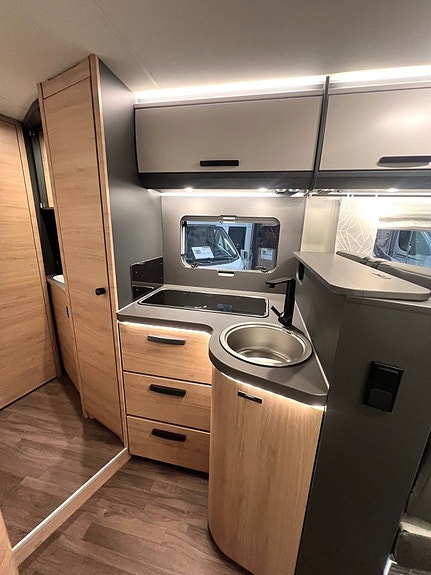 Knaus L!VE TI PLATINUM SELECTION 650 MF 10 of 13