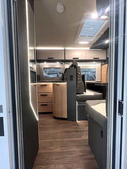 Knaus L!VE TI PLATINUM SELECTION 650 MF 4 of 5