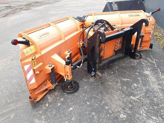 Pronar VIKPLOG 330 2 of 7