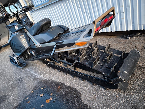 Lynx Boondocker DS 3900 3 of 5