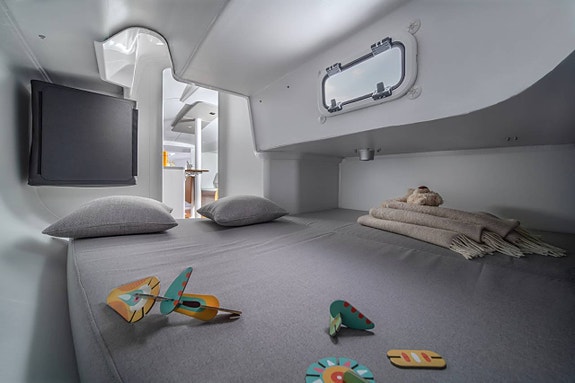 BENETEAU FIRST 30 11 of 12