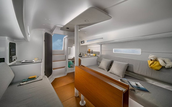BENETEAU FIRST 30 7 of 12
