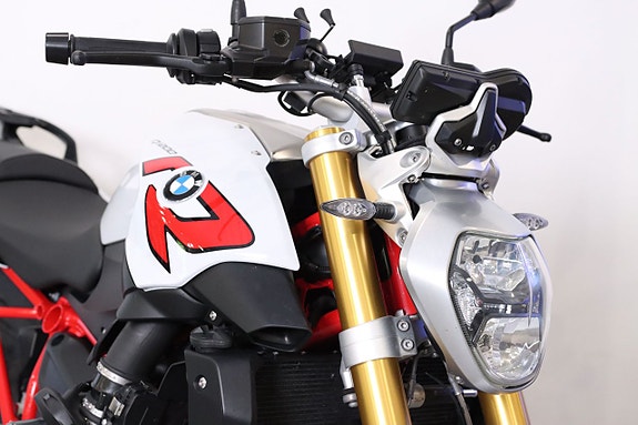 BMW R 1200 R Comfort 13 of 16