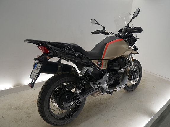 Moto Guzzi V85 TT Travel 3 of 3