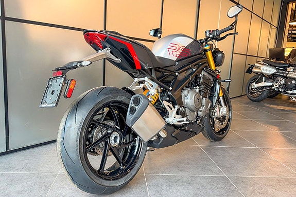 Triumph Speed Triple 1200 RS 4 of 5