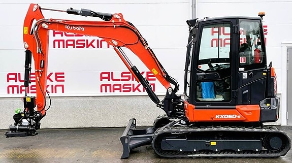 Kubota KX 060-5 2 of 6