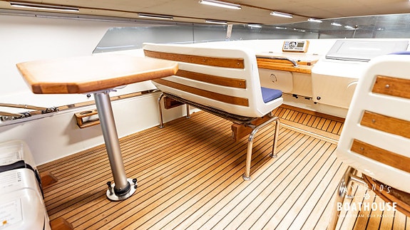 Targa 42 | 2x Volvo Penta D6-350A-B 27 of 30