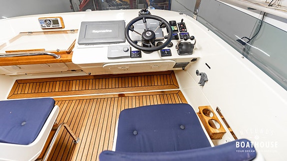 Targa 42 | 2x Volvo Penta D6-350A-B 26 of 30
