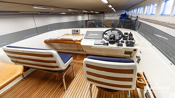 Targa 42 | 2x Volvo Penta D6-350A-B 29 of 30