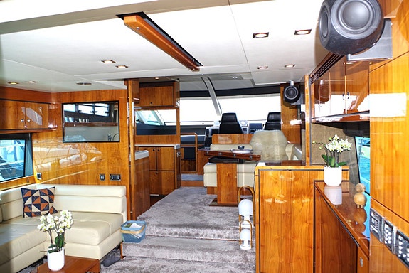 Fairline Squadron 55 3 of 9