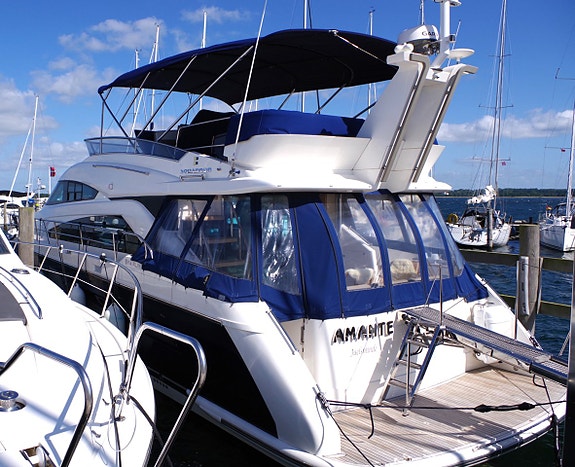 Fairline Squadron 55 2 of 9