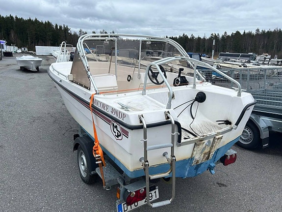 Micore 490 DP, Endast skrov akter kapell dynor ingår 5 of 5