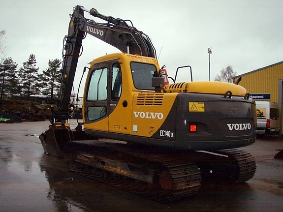 Volvo EC 140 LC 4 of 5