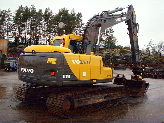Volvo EC 140 LC 3 of 5