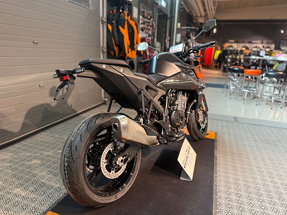KTM 990 Duke *KAMPANJ - SPARA 34.000KR* 2 of 13