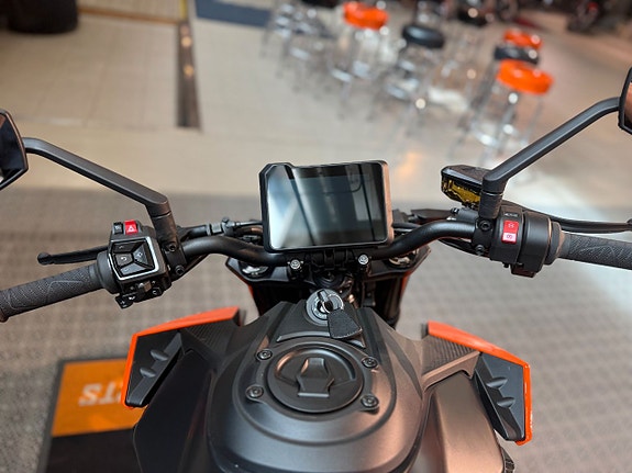 KTM 990 Duke *KAMPANJ - SPARA 34.000KR* 8 of 13