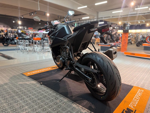 KTM 990 Duke *KAMPANJ - SPARA 34.000KR* 7 of 13