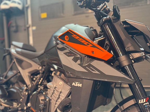 KTM 990 Duke *KAMPANJ - SPARA 34.000KR* 9 of 13