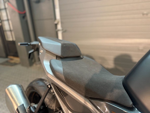 KTM 990 Duke *KAMPANJ - SPARA 34.000KR* 12 of 13